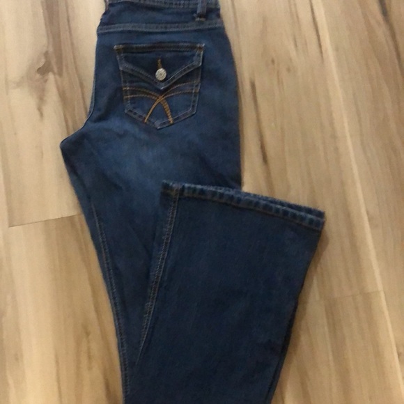 SO Size 7 dark blue jeans. Zipper and crotch measurements are in photos. - Picture 2 of 7